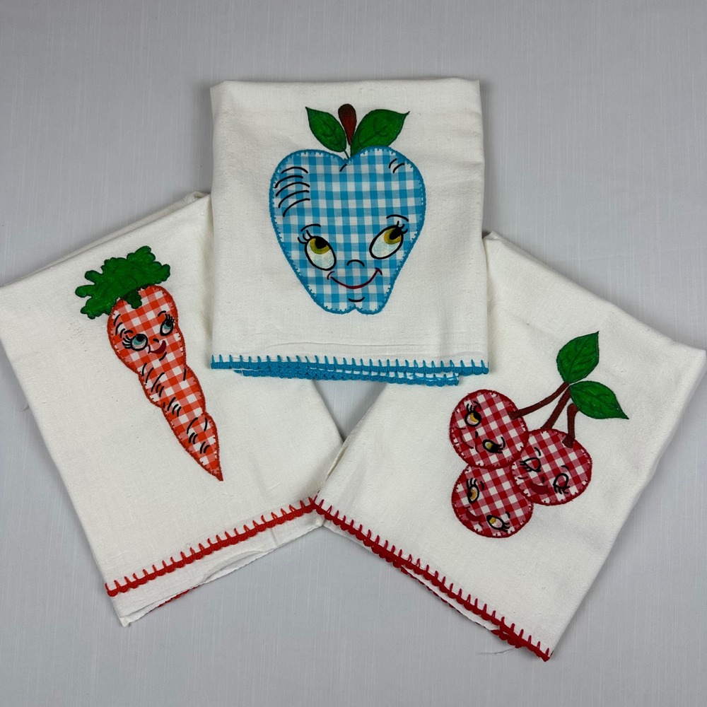 Vintage 3 Piece Kitchen Towel Set Anthropomorphic Apple Carrot Cherry Gingham